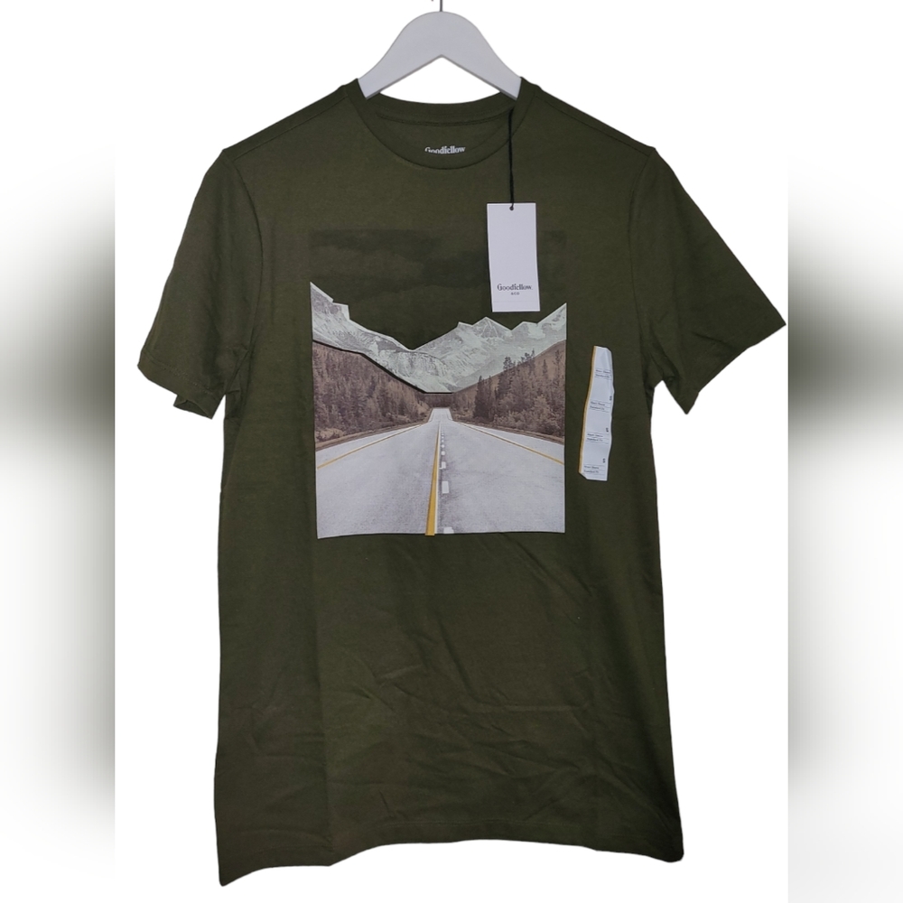 Mens Goodfellow&Co military green short sleeve tee graphic shirt